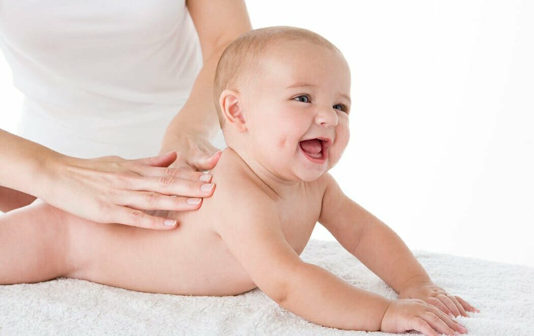 Babymassage – hvordan gør man?